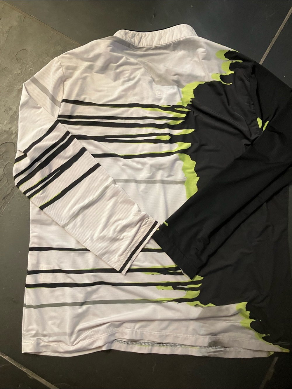 Sunsense Women’s Size XL White Golf Shirt with slight spot on bottom back - Picture 2 of 3